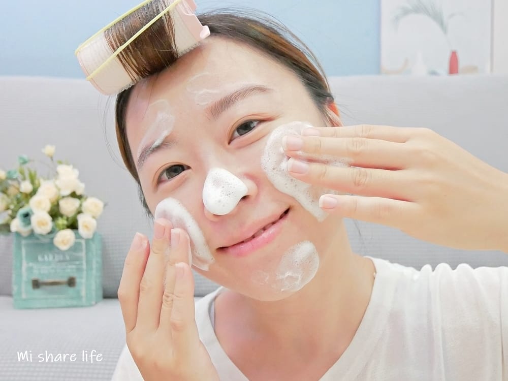 CHIC CHOC植萃舒活洗顏皂霜-使用中 CHIC CHOC植萃舒活洗顏皂霜-使用中