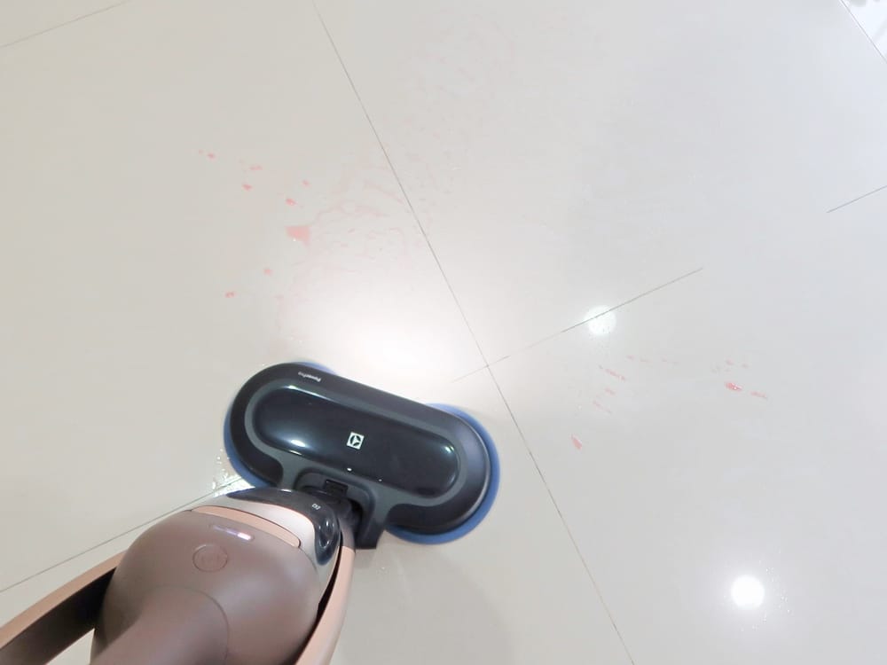 伊萊克斯極適家居700直立濕拖吸塵器 (14).jpg