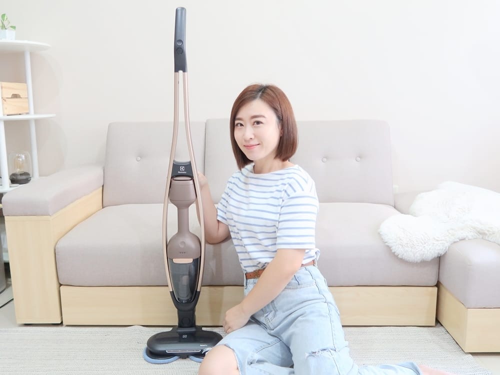 伊萊克斯極適家居700直立濕拖吸塵器 (2).jpg