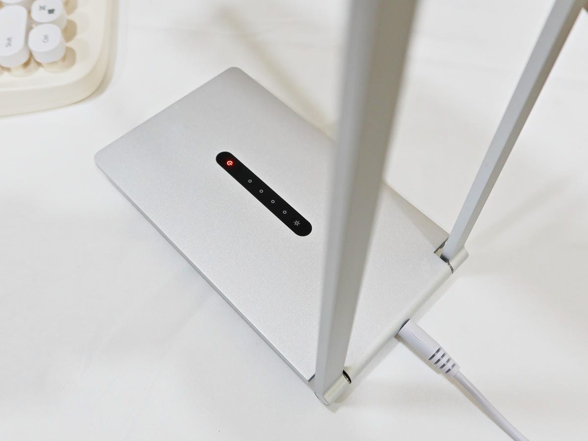 GNH Design House OLED護眼檯燈 (8).jpg GNH Design House OLED護眼檯燈 (8).jpg