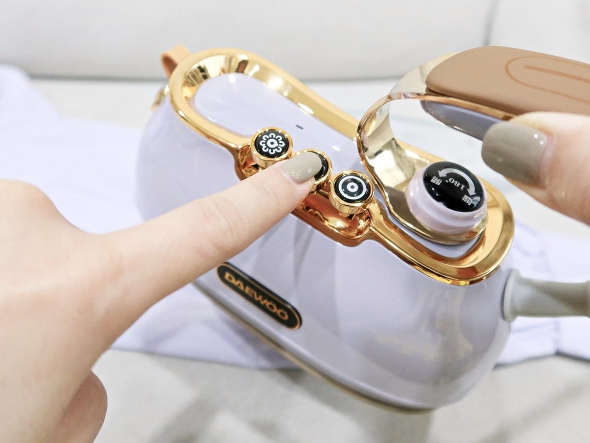 DAEWOO大宇平掛燙蒸氣熨斗 (17).jpg DAEWOO大宇平掛燙蒸氣熨斗 (17).jpg