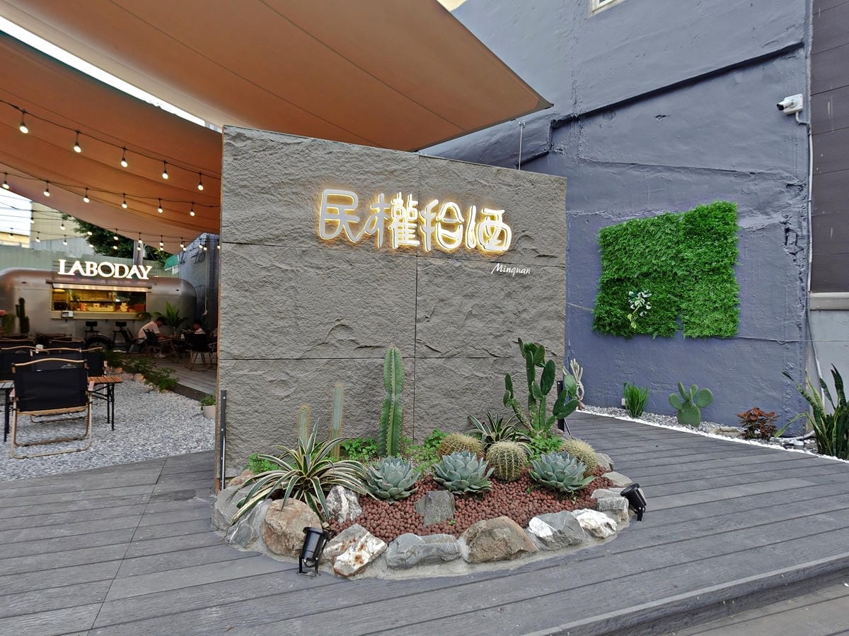 /tmp/phpz9EIr9 /tmp/phpz9EIr9