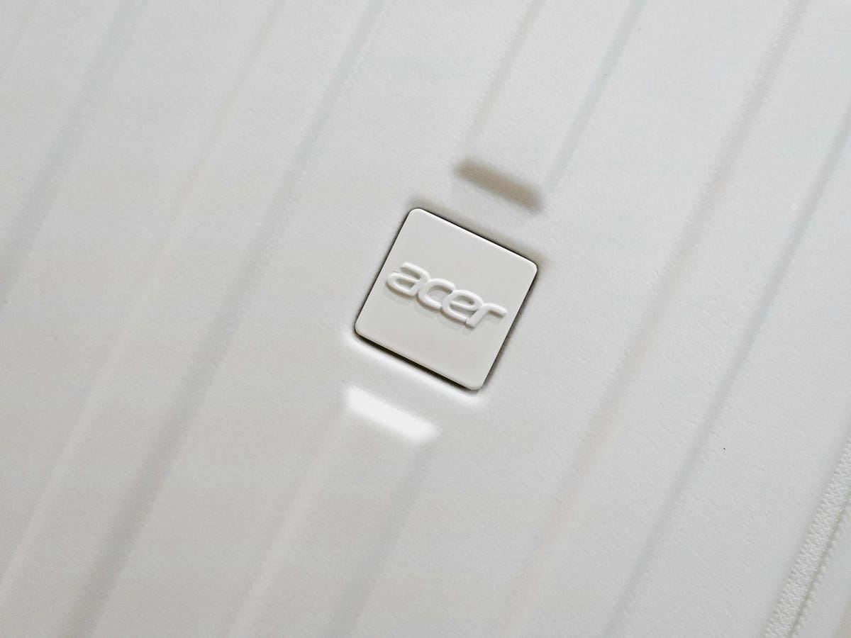 Acer 巴塞隆納前開式行李箱 (3).jpg