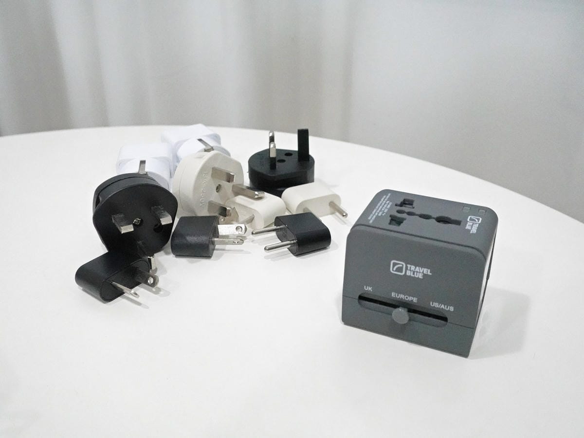 Travel Blue 藍旅萬國轉接插頭 (2).jpg Travel Blue 藍旅萬國轉接插頭 (2).jpg