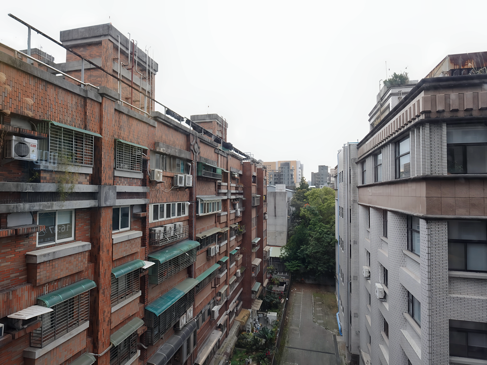 台北梧邸酒店。位於充滿綠意與文化氣息街道上的環保綠建築飯店。